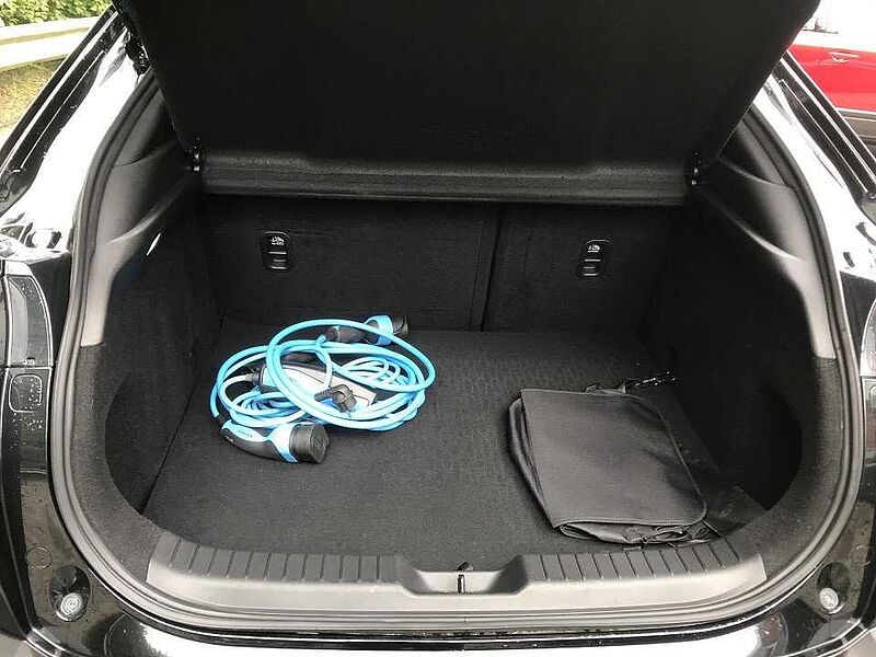 Mazda MX-30 35,5 kWh e-SKYACTIV EV 145 PS
