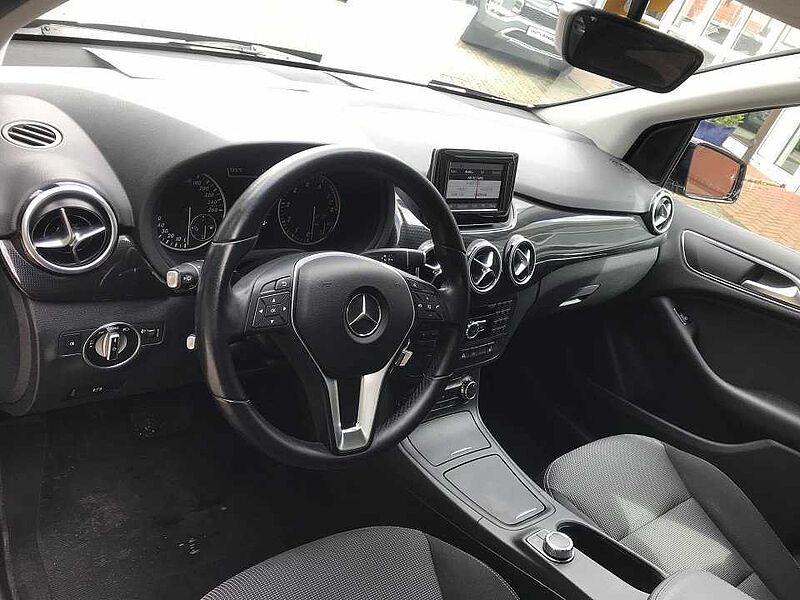 Mercedes-Benz B -Klasse (BM 246)(11.2011-> ) B 180 (246.242)