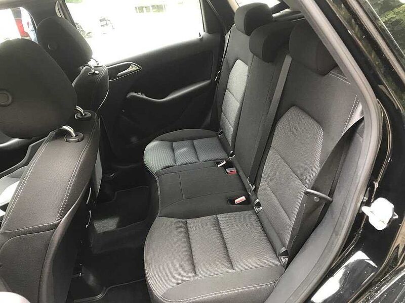 Mercedes-Benz B -Klasse (BM 246)(11.2011-> ) B 180 (246.242)