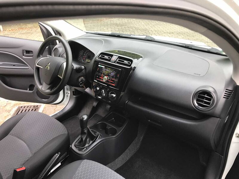 Mitsubishi Space Star BASIS 1.0 I MIVEC M/T